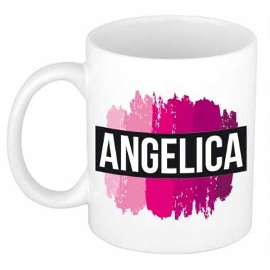Naam cadeau mok / beker angelica met roze verfstrepen 300 ml