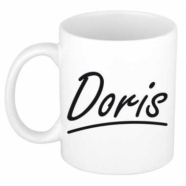 Naam cadeau mok / beker doris met sierlijke letters 300 ml