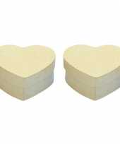 2x stuks papier mache doosjes in hartvorm 10 x 10 cm