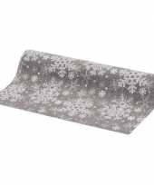 Kerst diner tafelloper zilver met sneeuwvlokken 250 x 21 cm