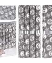 Kerstdiner diner tafeldecoratie tafellopers met 5x placemats grijs met sneeuwvlokken